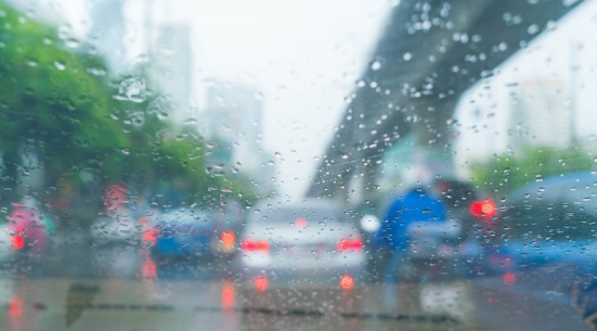 Tips to Help You Drive Safely When It’s Raining Heavily